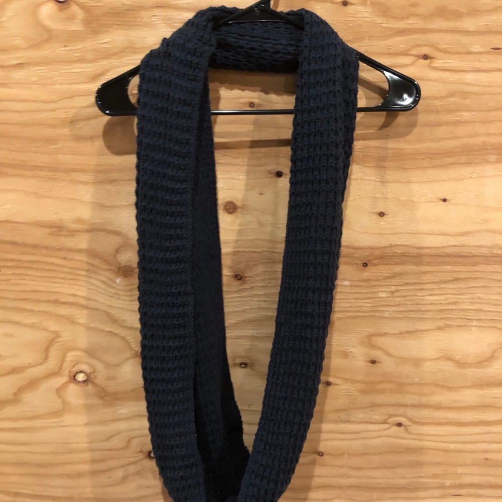 Infinity scarf